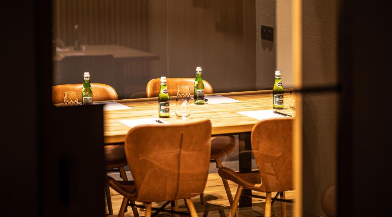 Hotel Marina Club 奥尔什丁 外观 照片 Meeting room at the hotel